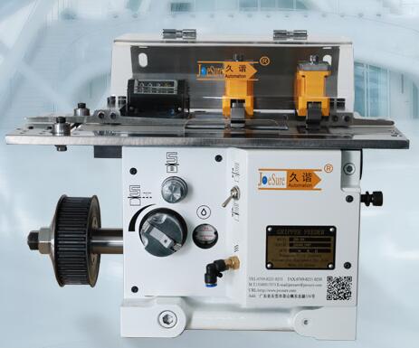 NC伺服送料機 NC伺服送料機